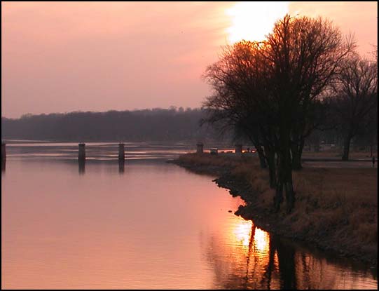 (Photo - sunset on the Rock River)